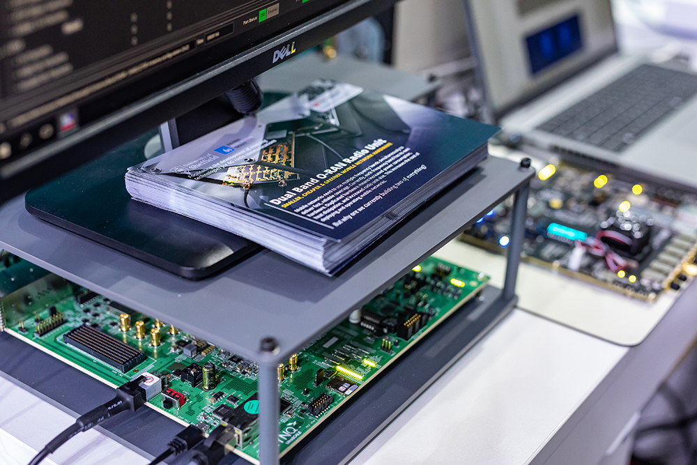 Dual Band O-RAN Radio Unit Demo